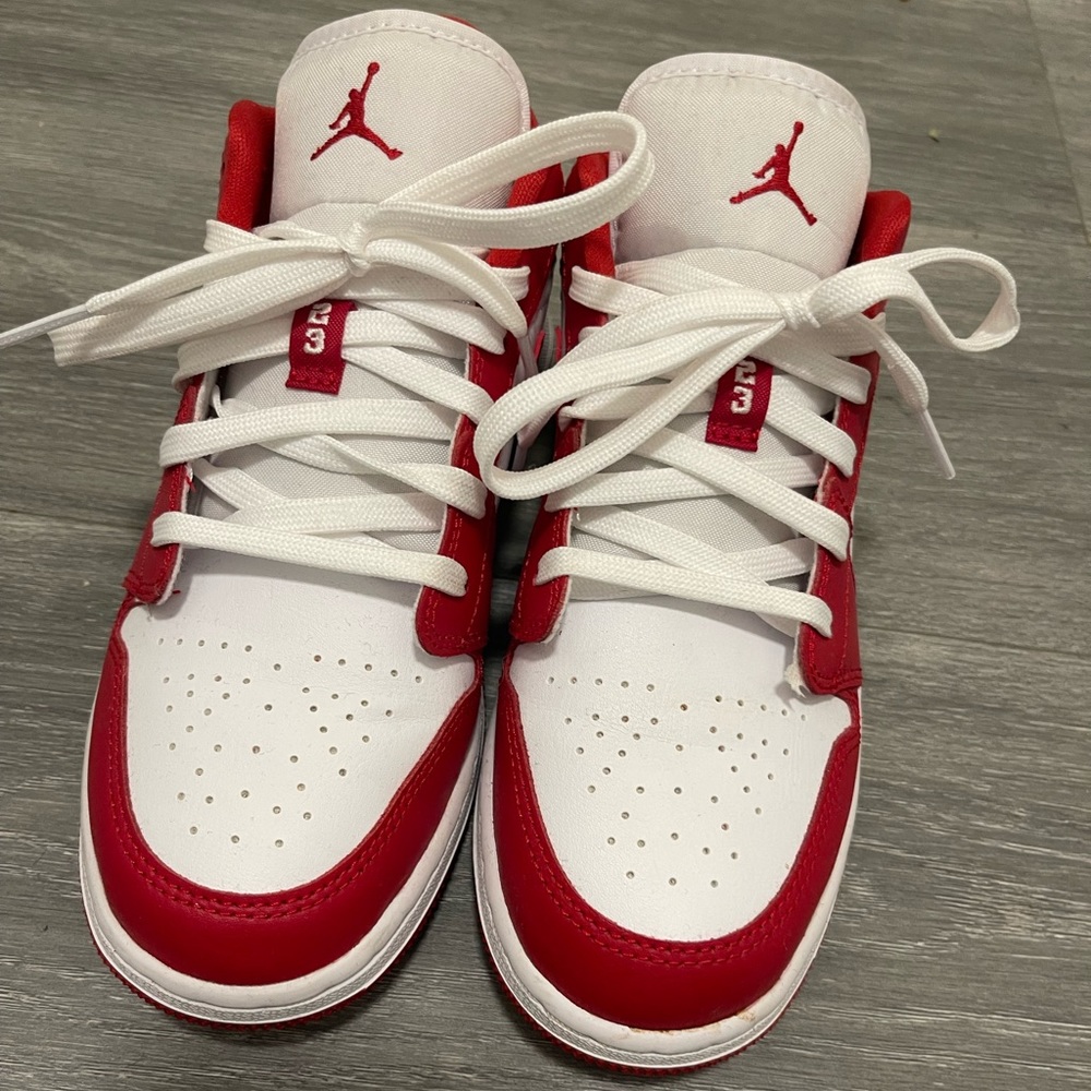 Jordan Low 1 Gym Red White (GS) size 5.5